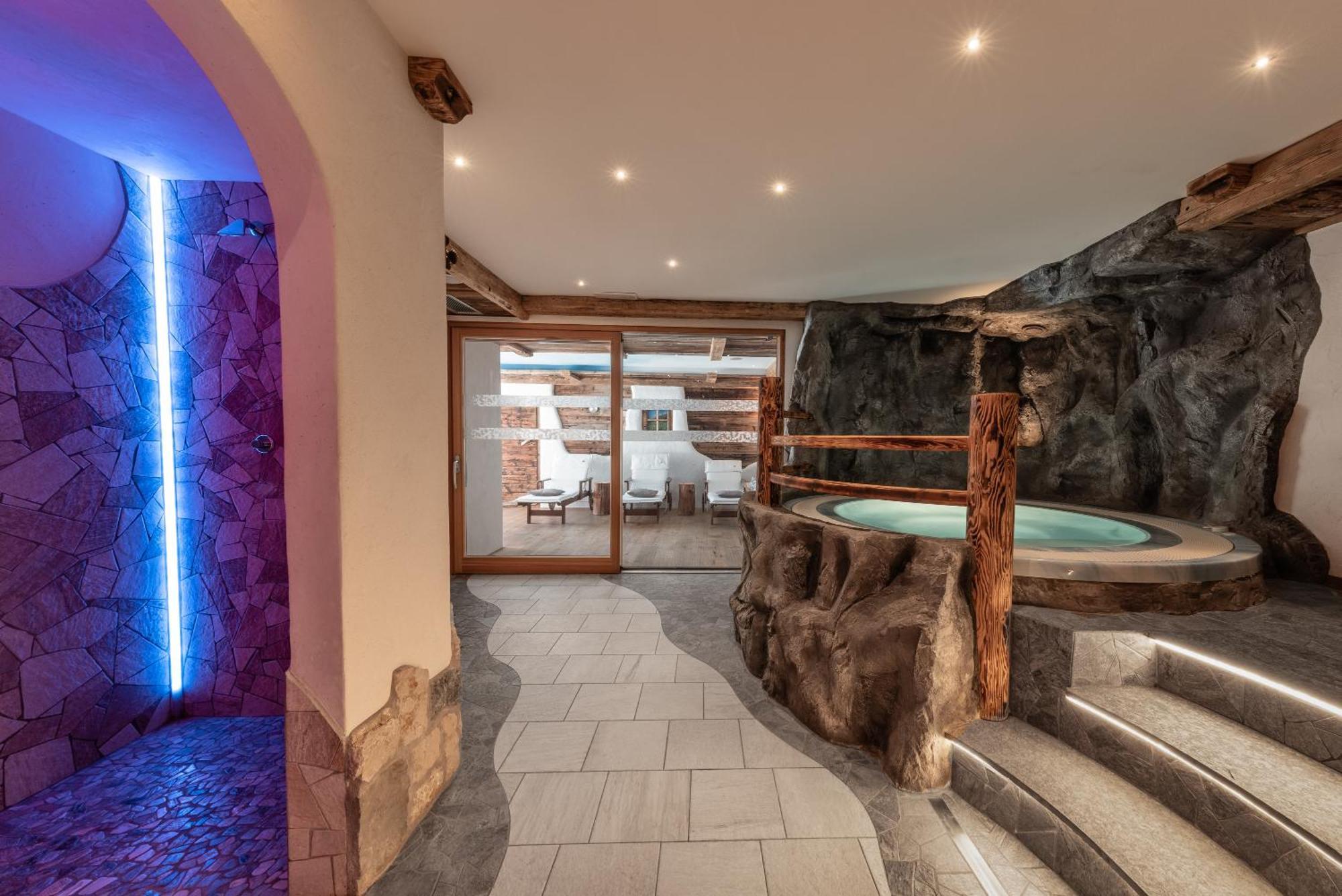 Hotel Pension Odles 산 마르티노 인 바디아 외부 사진