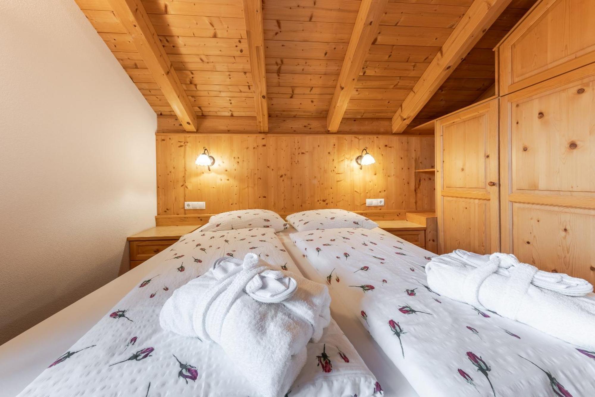Hotel Pension Odles 산 마르티노 인 바디아 외부 사진